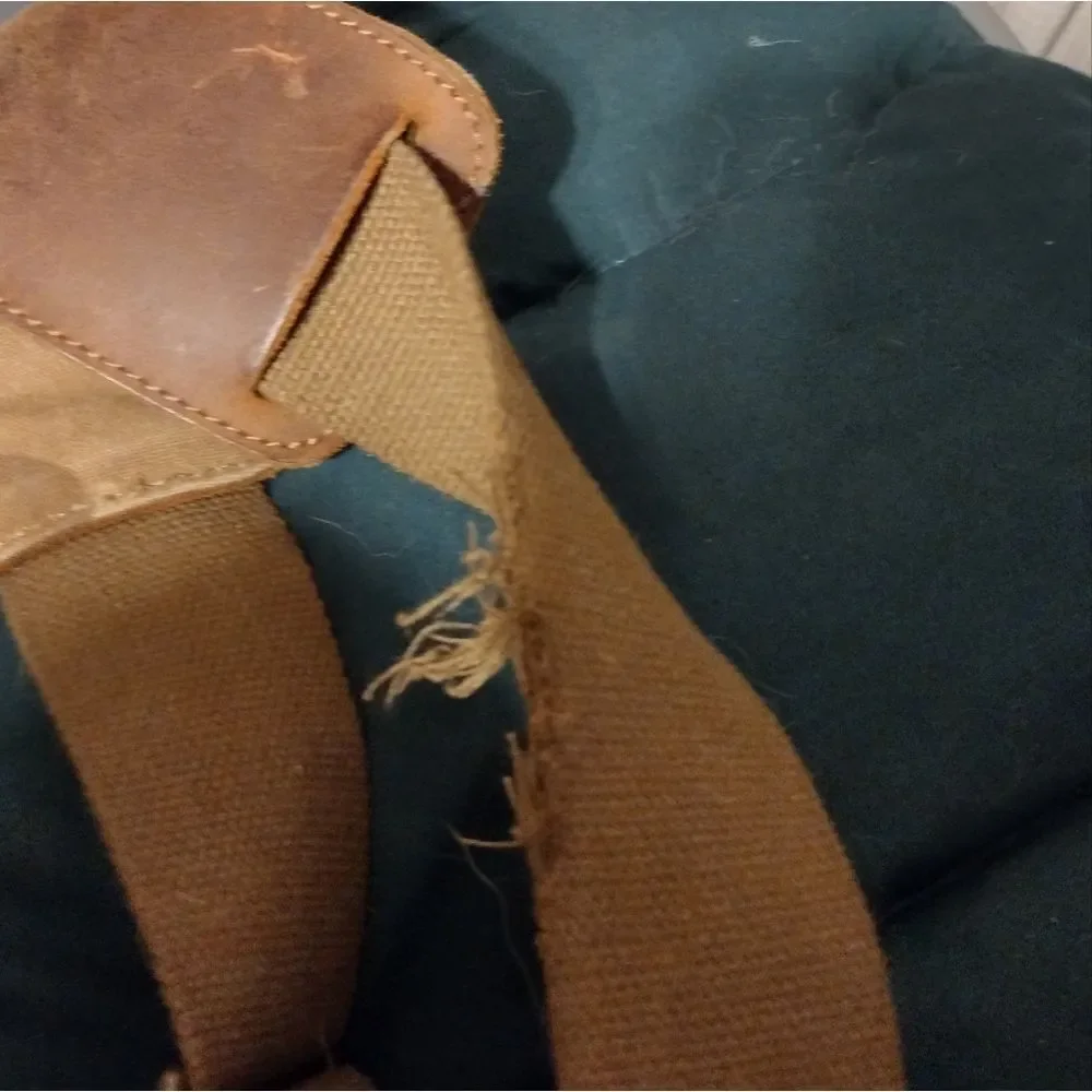 Manificent laptop messenger bag